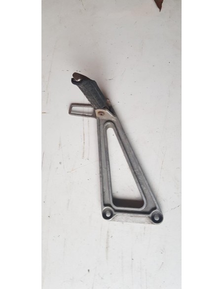 Platine repose pied passager arrière gauche HONDA DOMINATOR 650 1988 - 2000