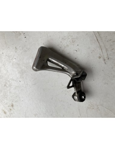 Platine repose pied passager arrière droite SUZUKI SV 650 1998 - 2003
