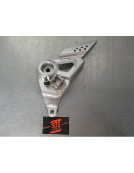 Platine avant gauche repose pied HONDA CBF 125 2009 - 2015