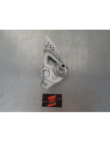 Platine avant gauche repose pied HONDA CBF 125 2009 - 2015
