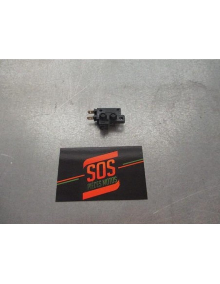 Contacteur de frein avant HONDA CBF 125 2009 - 2015