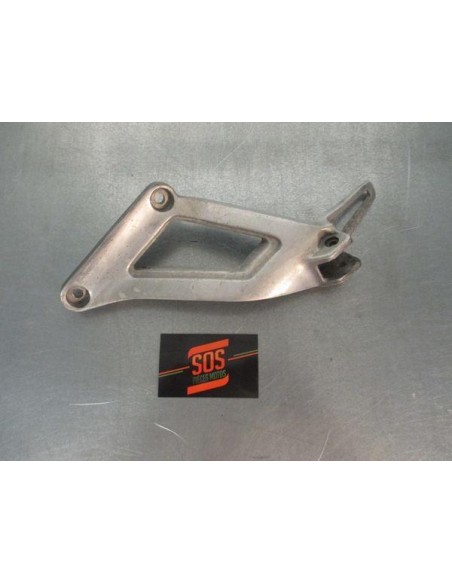 Platine repose pied passager arrière gauche YAMAHA TENERE 750 1989 - 1995