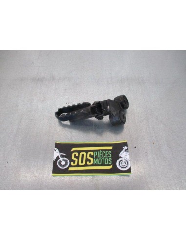 Repose pied conducteur avant gauche SUZUKI DR 800 1990  -  1997