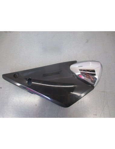 Carénage sous selle droit SUZUKI BANDIT 600 2000  -  2004