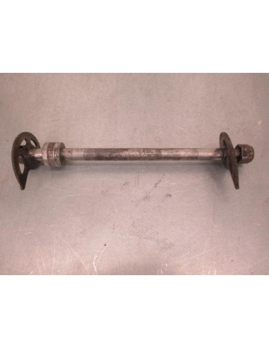Axe de roue arrière SUZUKI DR 800 1990  -  1997
