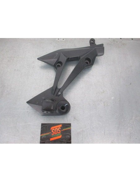Platine repose pied passager arrière droite KAWASAKI Z 750 2007 - 2013
