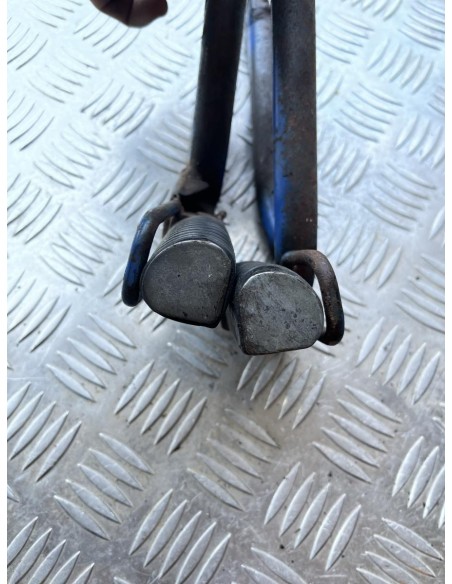 Platine repose pied passager arrière gauche et droite SUZUKI DR 600 1985 - 1990