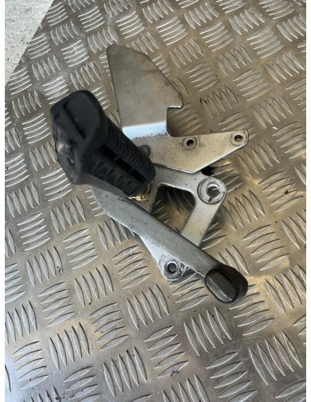 Platine droite repose pied SUZUKI GSE 500 1989 - 2007