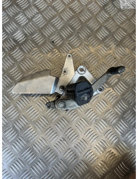 Platine droite repose pied SUZUKI GSE 500 1989 - 2007