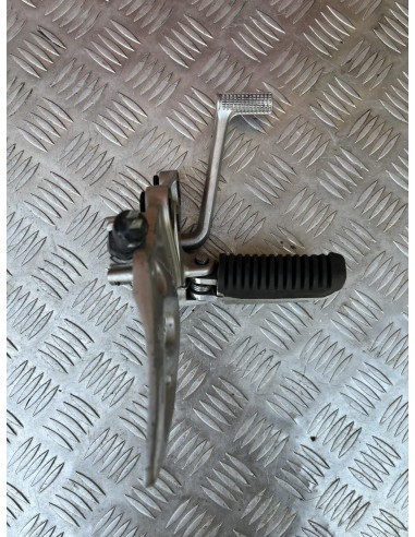 Platine droite repose pied SUZUKI HAYABUSA 1300 1998 - 2006