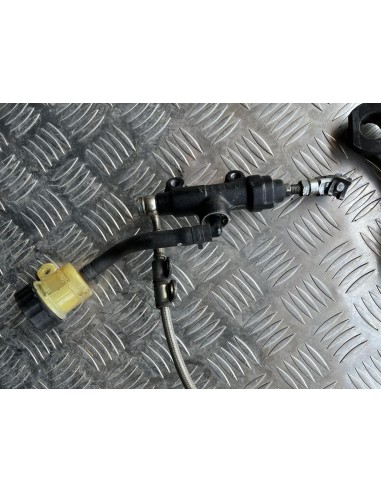 Maitre cylindre et étrier de frein arrière TRIUMPH STREET TRIPLE 675 2008  -  2012