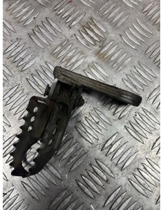 Platine avant gauche repose pied conducteur YAMAHA TTR 600 1993 - 2006