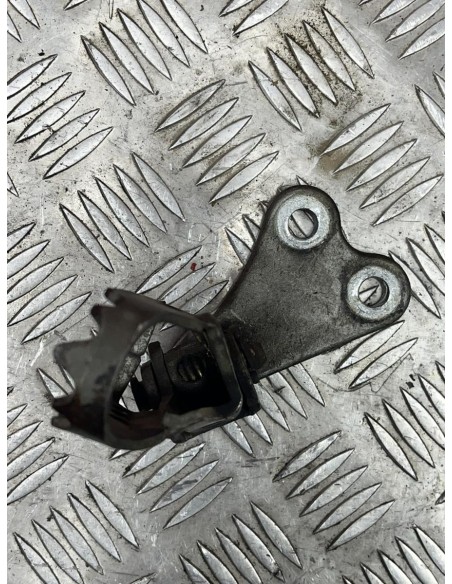 Platine avant gauche repose pied conducteur YAMAHA TTR 600 1993 - 2006