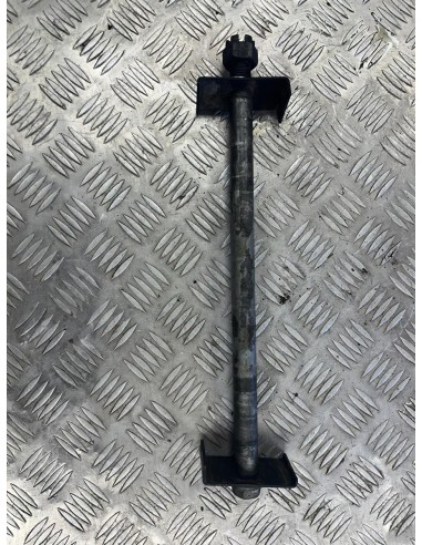 Axe de roue arrière KAWASAKI Z 750 2003  -  2006