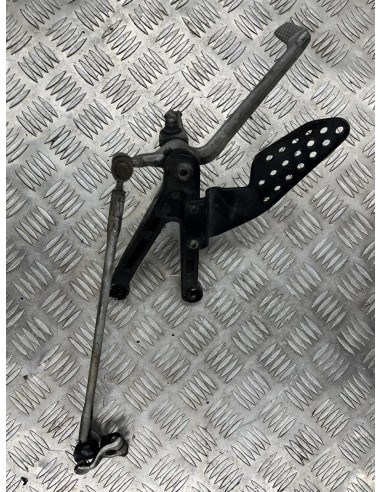 Platine gauche repose pied YAMAHA R1 1998 - 2001