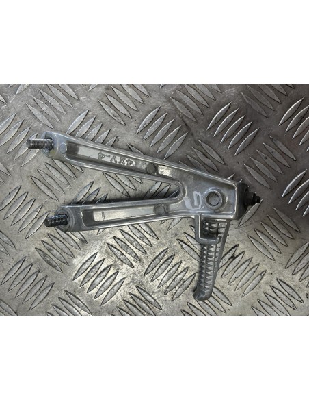 Platine repose pied passager arrière gauche YAMAHA R1 1998 - 2001