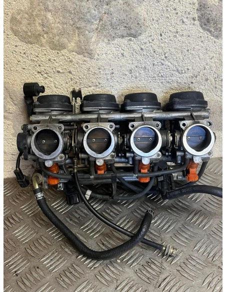 Rampe d'injection YAMAHA R1 2002  -  2003