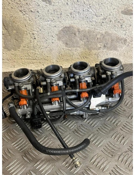 Rampe d'injection YAMAHA R1 2002  -  2003