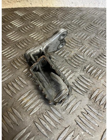 Platine avant gauche repose pied YAMAHA TTR 600 1994 - 2006