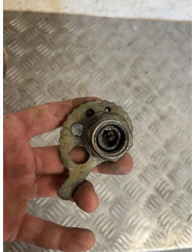 Axe de roue arrière KAWASAKI KLX 250 1993  -  2003