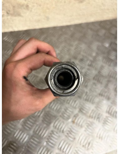 Axe de roue arrière HONDA CBR 1000 2012  -  2016