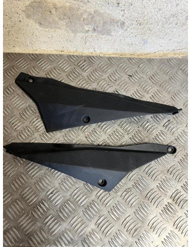 Carénages sous selle gauche et droit GILERA SMT 50 2011  -  2017