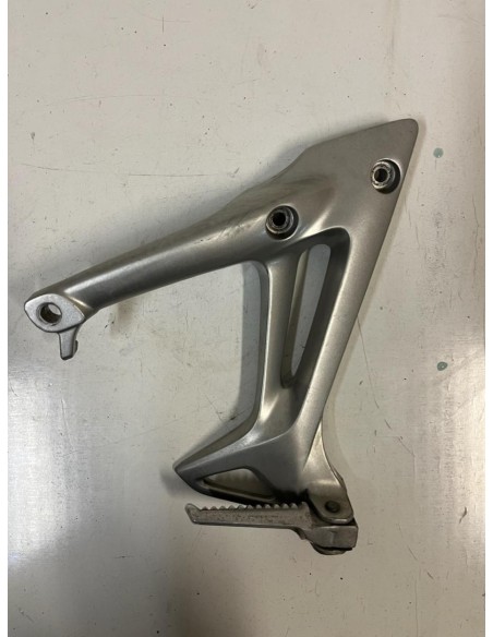Platine repose pied passager arrière gauche HONDA VFR VTEC 800 2002 - 2013