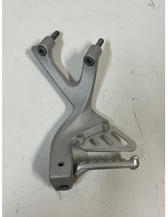 Platine repose pied passager arrière droite APRILIA RSV4 2009 - 2014 2