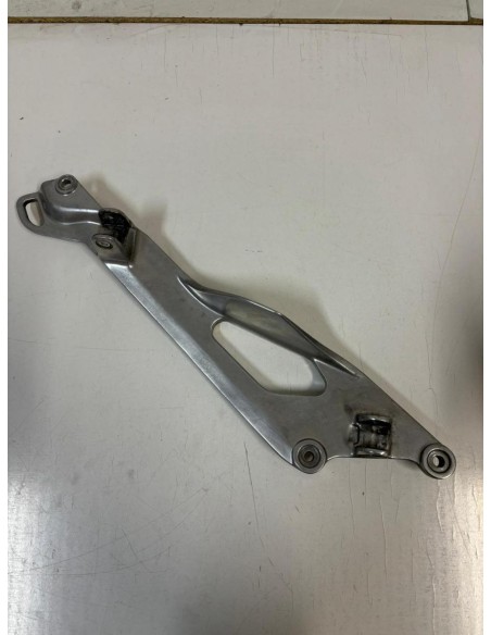 Platine gauche repose pied YAMAHA TDM 900 2002 - 2006