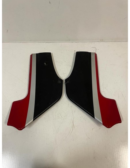 Carénages latéraux sous selle gauche et droit KAWASAKI GPZ 600 1985  -  1987