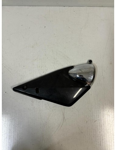 Carénage sous selle droit SUZUKI BANDIT 600 2000  -  2004