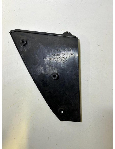 Cache intérieur de flanc de carénage gauche SUZUKI HAYABUSA 1300 1998  -  2006
