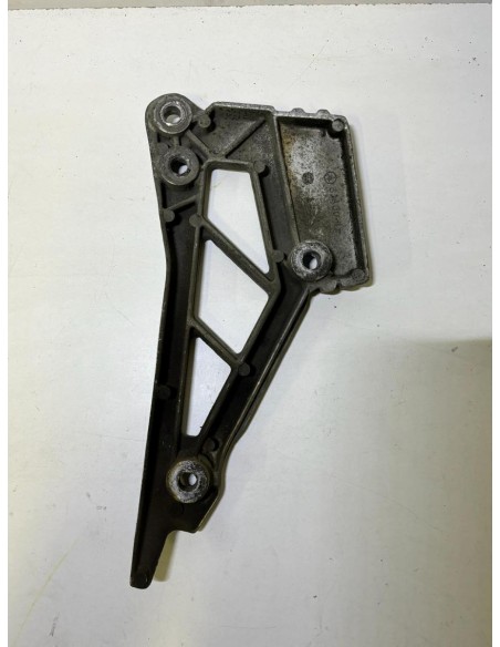 Platine avant gauche repose pied YAMAHA XJ 900 1983 - 1984