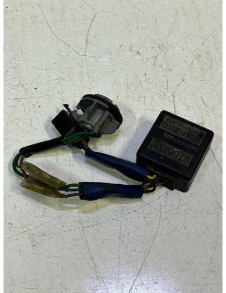 Relais feu arrière HONDA VFR 750 1983 - 1985