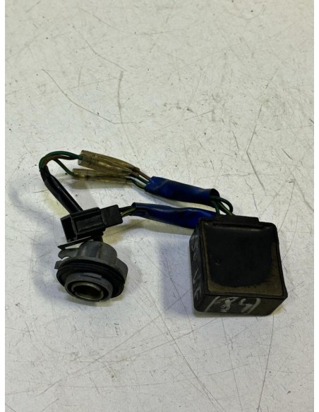 Relais feu arrière HONDA VFR 750 1983 - 1985