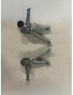 Platine repose pied passager arrière HYOSUNG GT 125 R 2005 - 2009