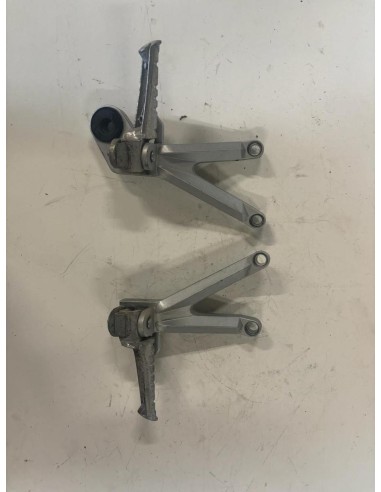 Platine repose pied passager arrière HYOSUNG GT 125 R 2005 - 2009