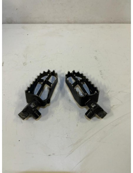 Repose pied avant conducteur gauche et droit YAMAHA YZ 125 2002  -  2004
