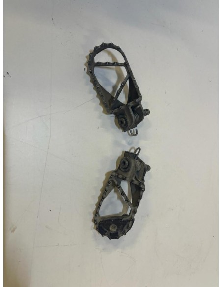 Repose pied avant gauche et droit KTM SMR 560 2006 - 2007