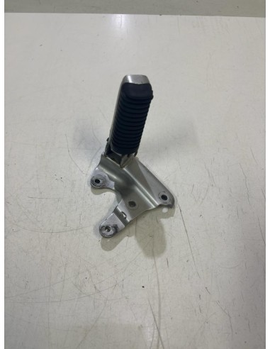 Platine repose pied passager arrière droite YAMAHA TMAX 500 2004 - 2007