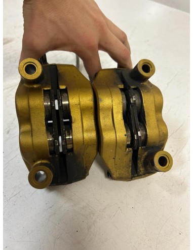 Étrier de frein avant TRIUMPH STREET TRIPLE 675 2013 - 2016