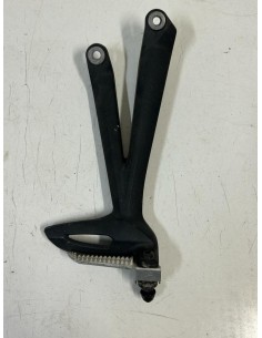 Platine repose pied passager arrière droite TRIUMPH STREET TRIPLE 675 2013 - 2016