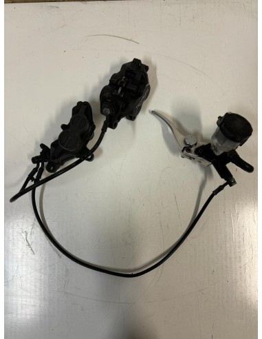 Maitre cylindre et étrier de frein avant TRIUMPH SPEED TRIPLE 955 1999  -  2004