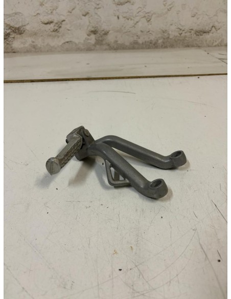 Platine repose pied passager arrière droite TRIUMPH SPEED TRIPLE 955 1999 - 2004