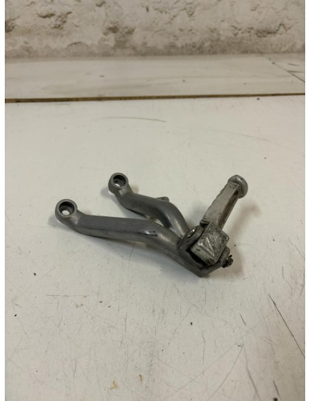 Platine repose pied passager arrière droite TRIUMPH SPEED TRIPLE 955 1999 - 2004