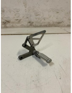 Platine gauche repose pied TRIUMPH SPEED TRIPLE 955 1999 - 2004 2