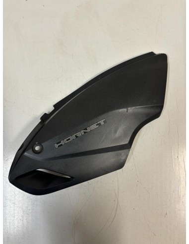 Flanc de carénage droit sous selle HONDA HORNET 600 2007  -  2010