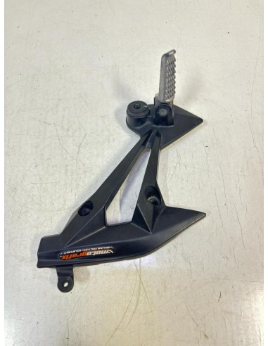Platine repose pied passager arrière droite KAWASAKI Z 750 2007 - 2012