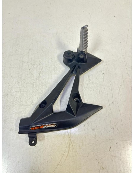 Platine repose pied passager arrière droite KAWASAKI Z 750 2007 - 2012