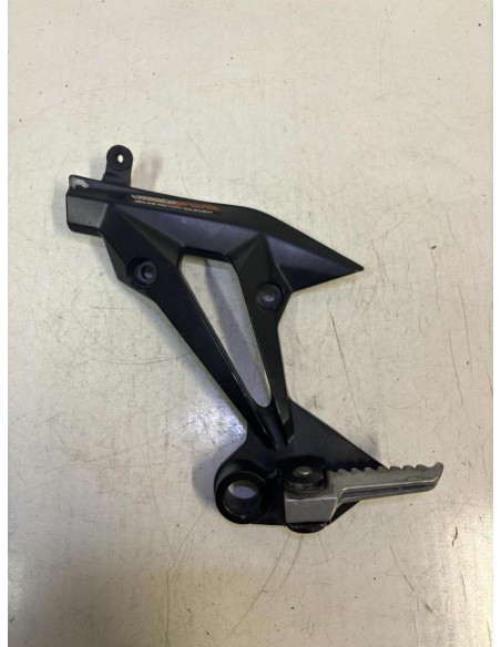 Platine repose pied passager arrière gauche KAWASAKI Z 750 2007 - 2012